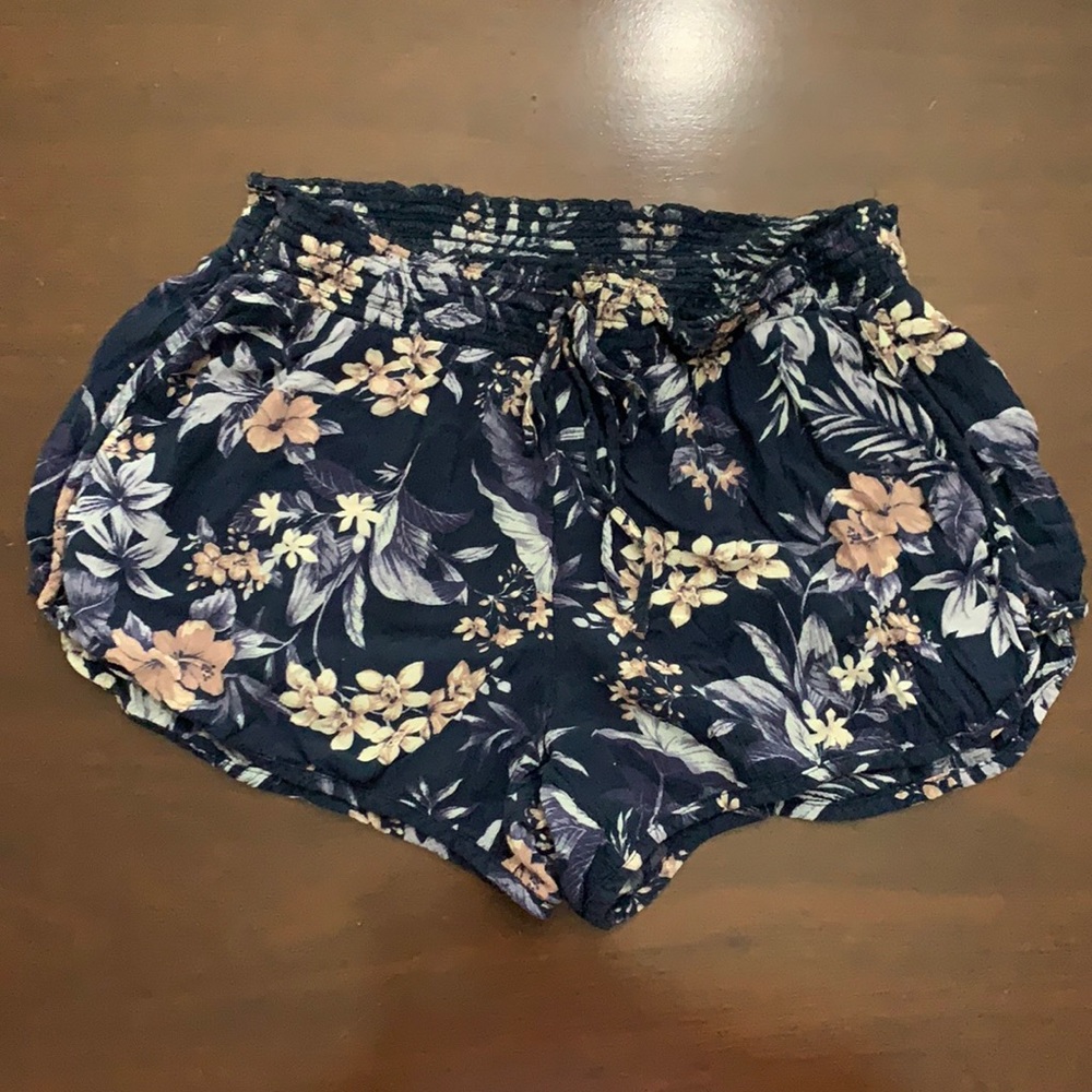American Eagle floral shorts
